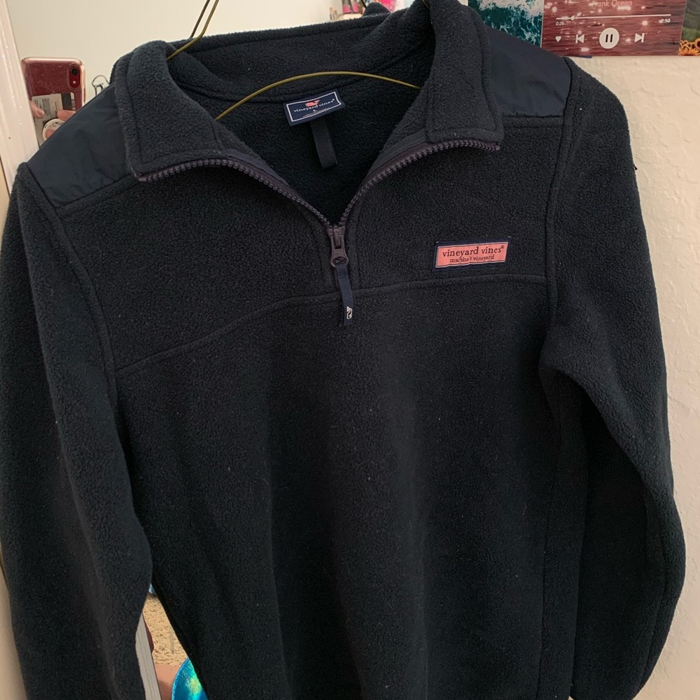 Vineyard vines navy blue sweater